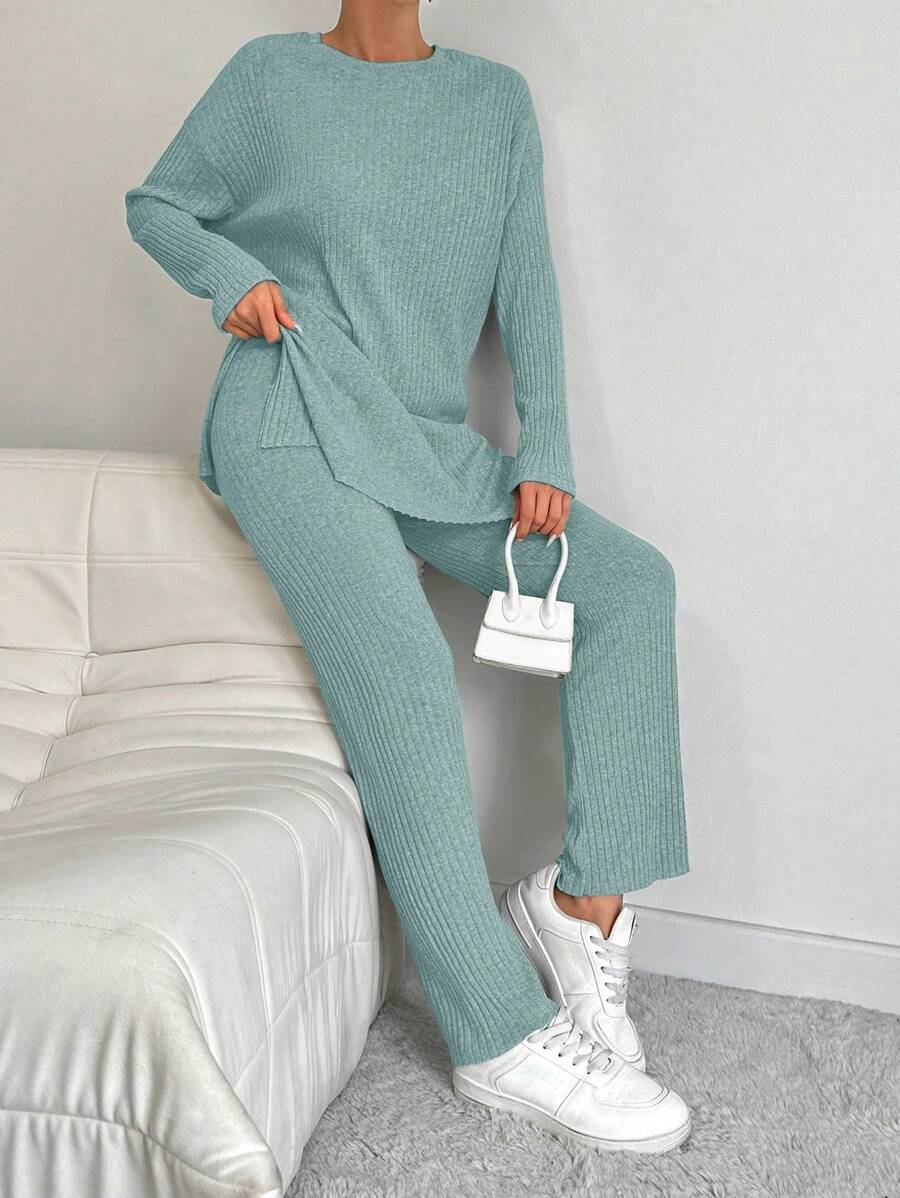 Conjunto De Dos Piezas Para Mujeres De Camiseta De Cuello Redondo De Color Sólido Con Rayas Y Pantalones