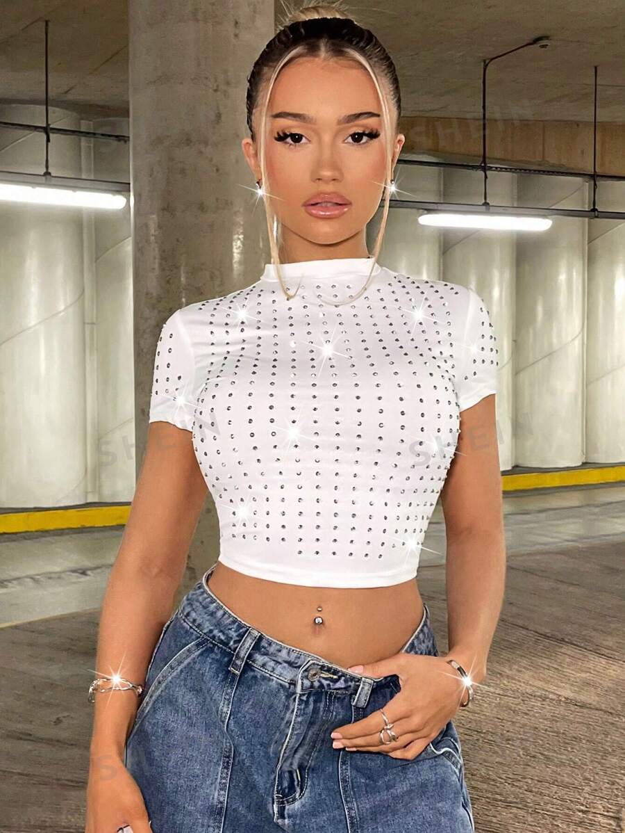 SHEIN BAE Tricou scurt slim fit, cu decolteu rotund, decorat cu strasuri, pentru festivalul de muzică country