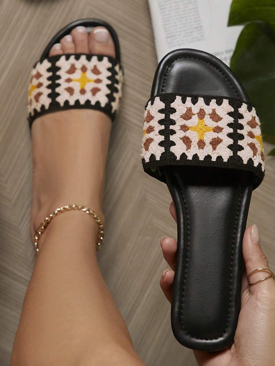 Women's Flat Sandals