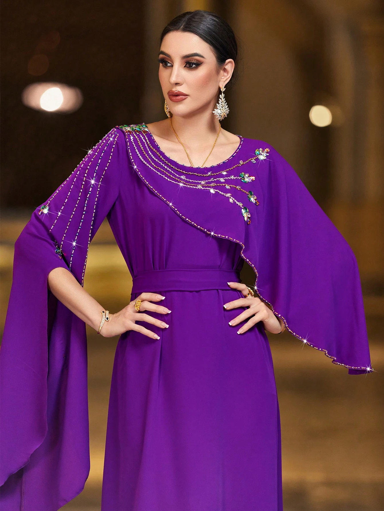 Najma رمضان ثوب عربي أنيق طويل الأكمام فاخر ذو أكمام مقسومة ثقيلة الوزن باللون البنفسجي