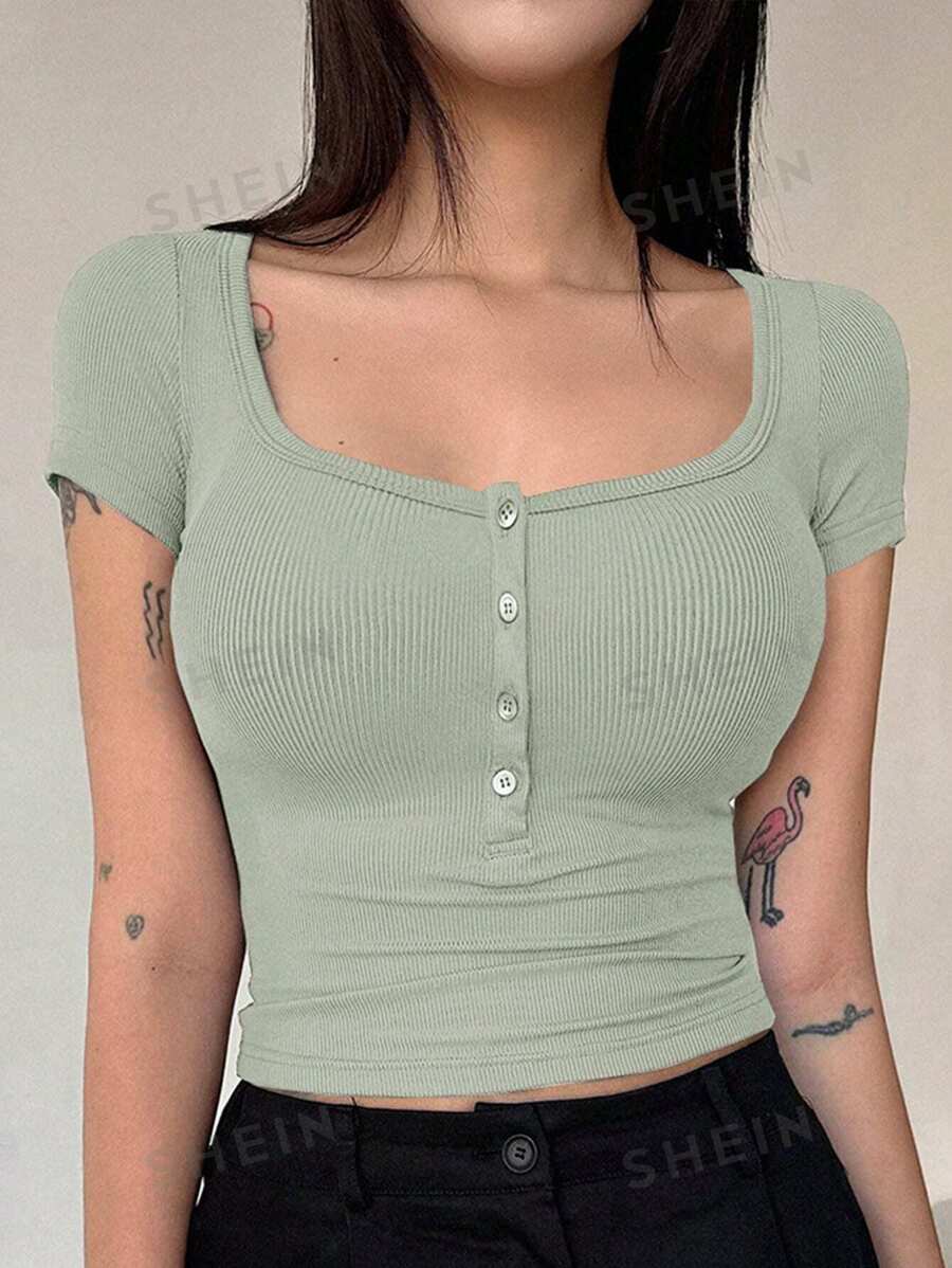 DAZY Camiseta De Punto Acanalado Con Media Tapeta Y Botones Para Mujer