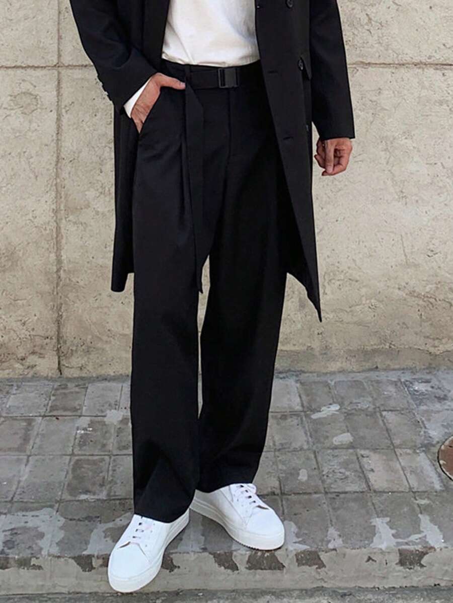 Manfinity Hypemode Pantaloni da uomo con vita elastica e pieghe, adatti per il ritorno a scuola