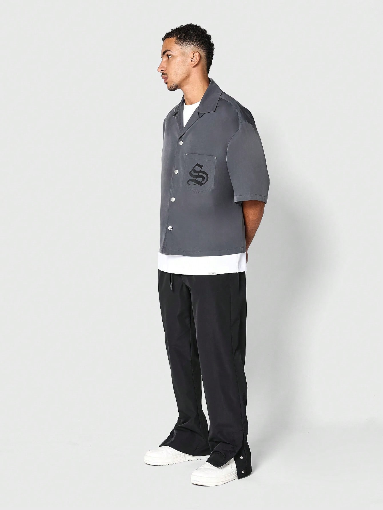 トップス usako Boxy Fit Nylon Shirt With Front And Back Graphic Print｜Sumwon