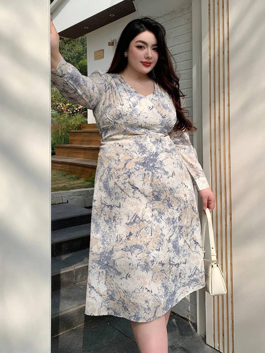 Dazy Plus Plus-size jurk met allover print en tailleband, ruches