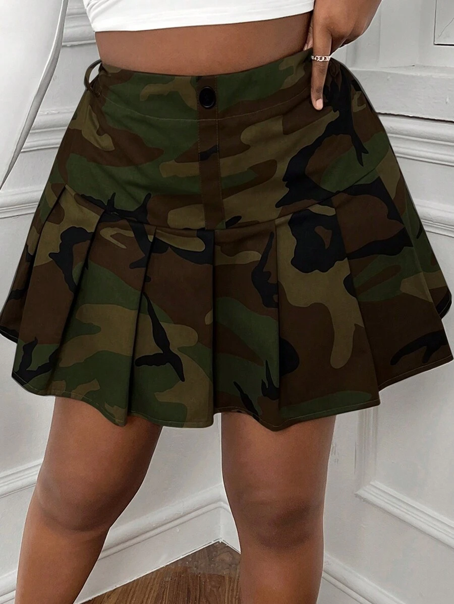 SHEIN EZwear Plus Size Classic Camo Print Pleated Skirt