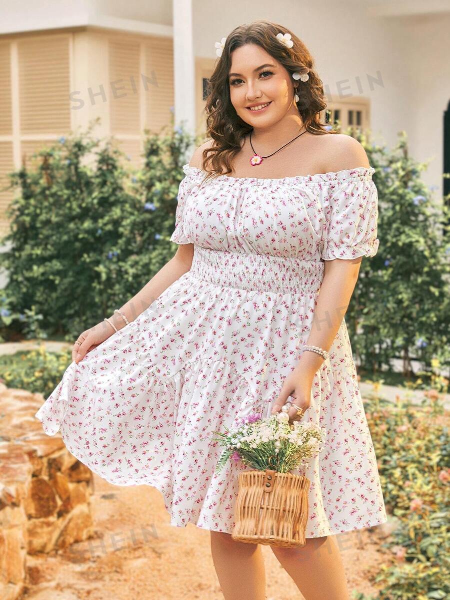 Dreamara Vestido romántico de línea A estampado con flores rosadas, de hombros descubiertos, con mangas con volantes y cintura ajustada, para vacaciones en el campo para tallas grandes en verano