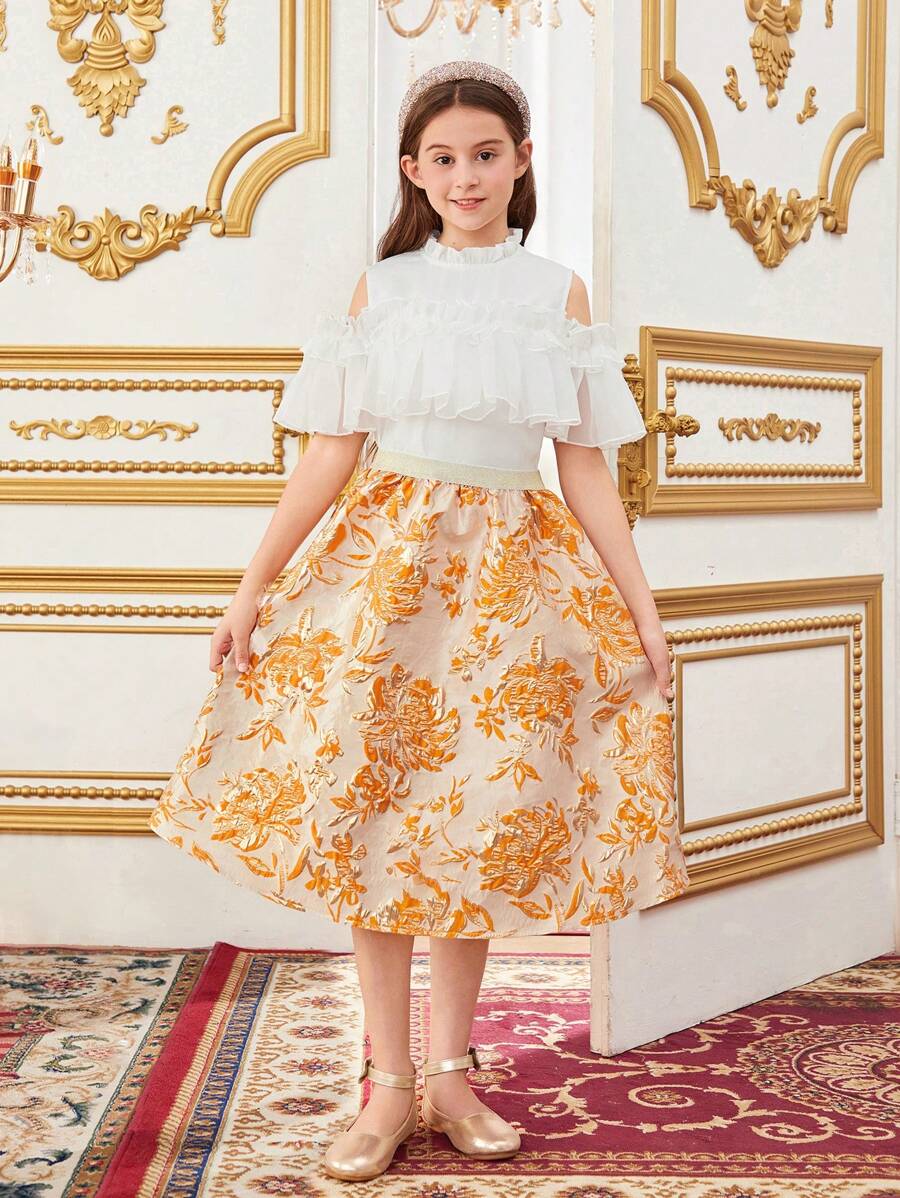 SHEIN Conjunto De Blusa Con Volantes Sin Hombros A Juego Y Falda De Jacquard Floral Para Niñas Adolescentes