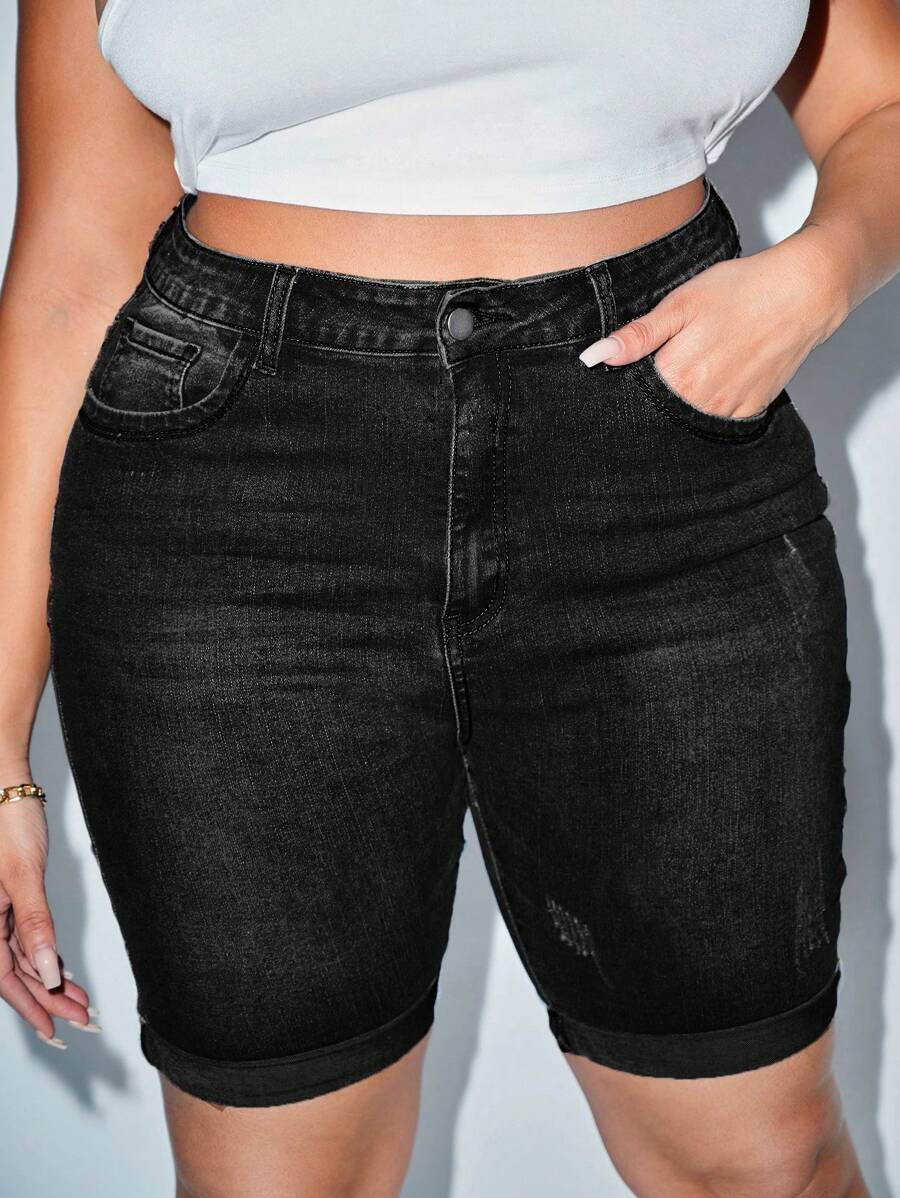 SHEIN SXY Plus Size Women's Slim Fit Denim Shorts With Pockets