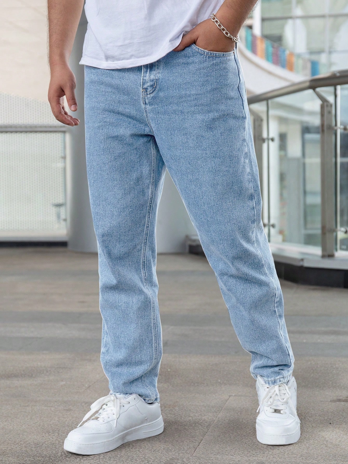 Men's Pocket Casual Stonewashed Tapered Jeans