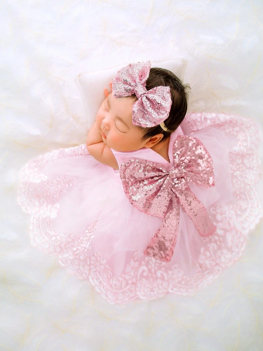 SHEIN 2pcs Newborn Baby Girl Photography Costume Set, Princess Flower Embroidery Mesh Dress With Butterfly Ornaments