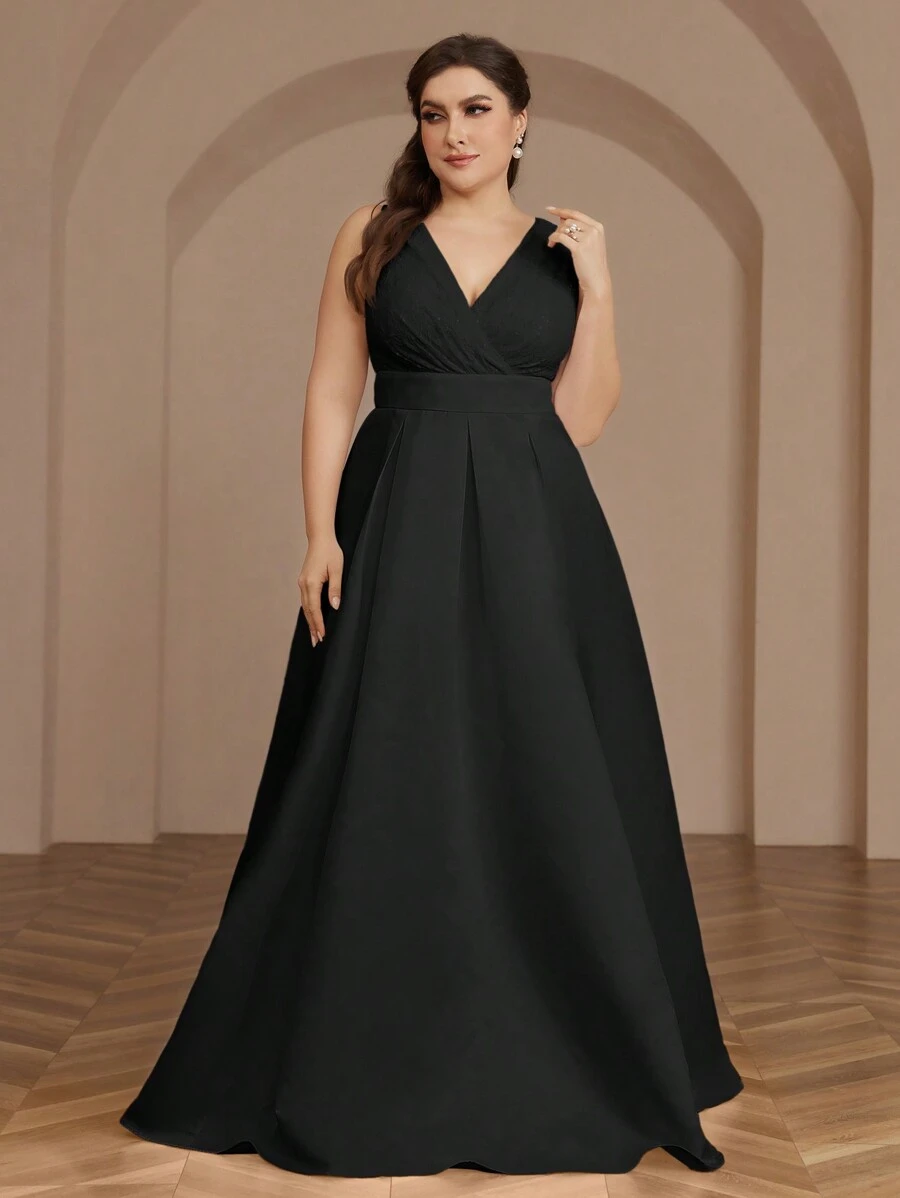 SHEIN Belle Plus Size Solid Color Textured V-Neck A-Line Bridal Gown With Long Train