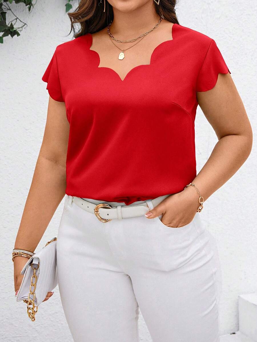 SHEIN Clasi Chemise à ourlet en dentelle unie pour femmes de grande taille à la mode
