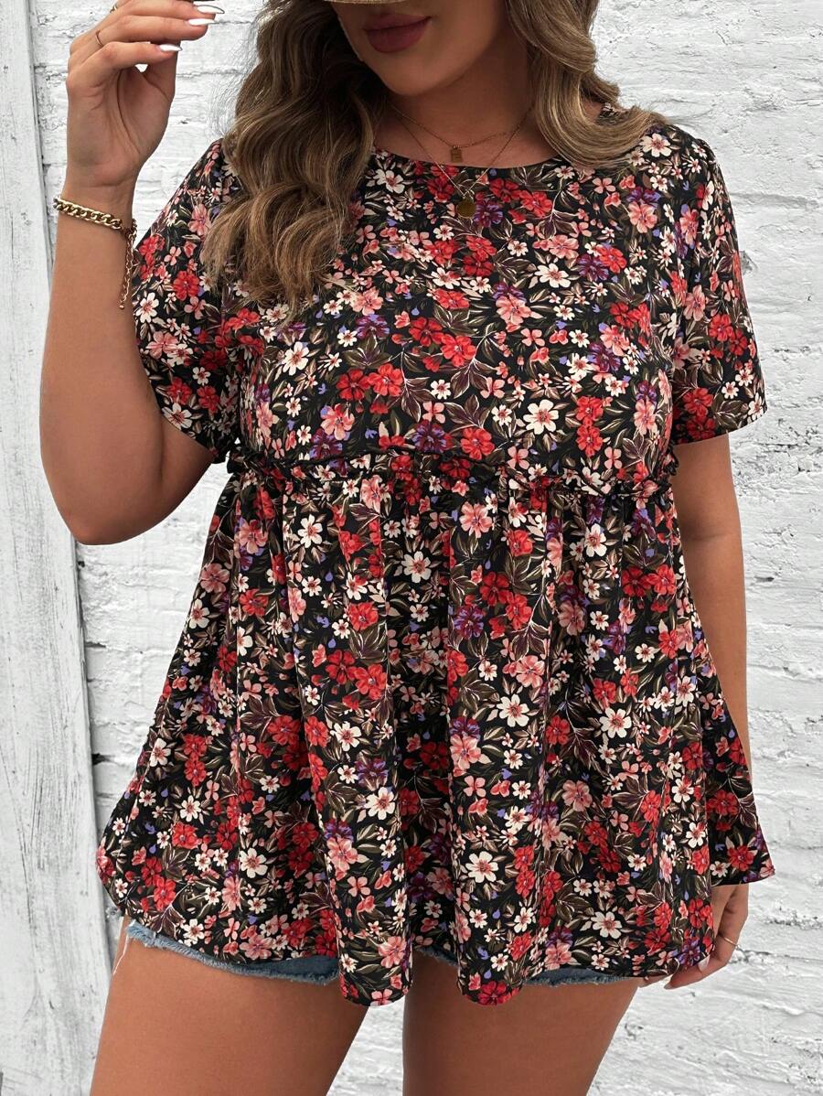 SHEIN VCAY Plus Size Women Summer Holiday Style Floral Print Loose Fit Short Sleeve Shirt With Round Neckline