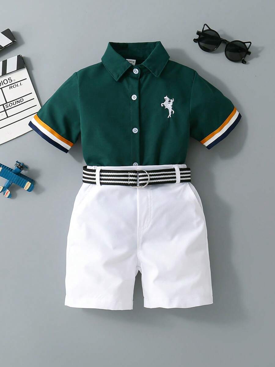SHEIN Conjunto informal de 2 piezas de camisa de manga corta con estampado de caballero y pantalones cortos para niños, adecuado para escapadas, vacaciones, viajes, relajación, tomar el sol, verano