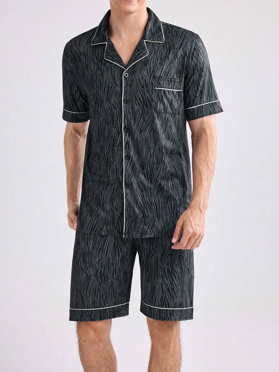 Conjunto de ropa de hogar para hombre con camiseta estampada completa con ribete de contraste y pantalon corto