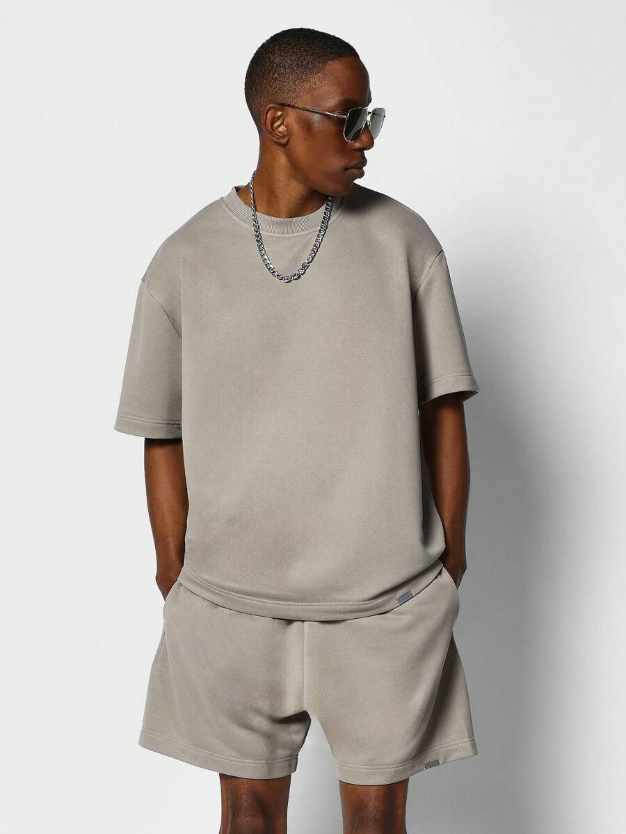 SUMWON Conjunto de 2 piezas con camiseta de manga corta de ajuste regular y pantalón corto