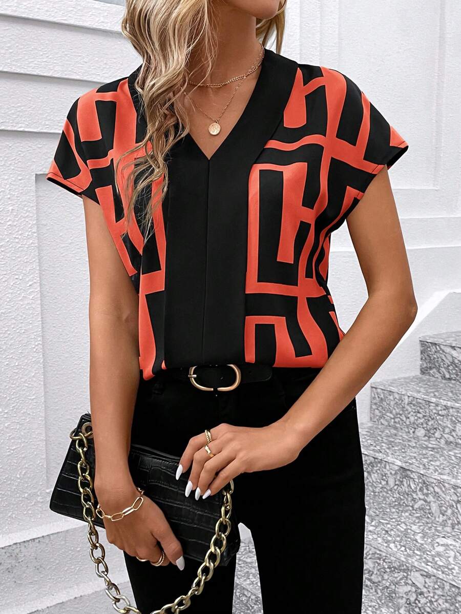 SHEIN Clasi Blusa veraniega de moda elegante con cuello en V y estampado para mujeres