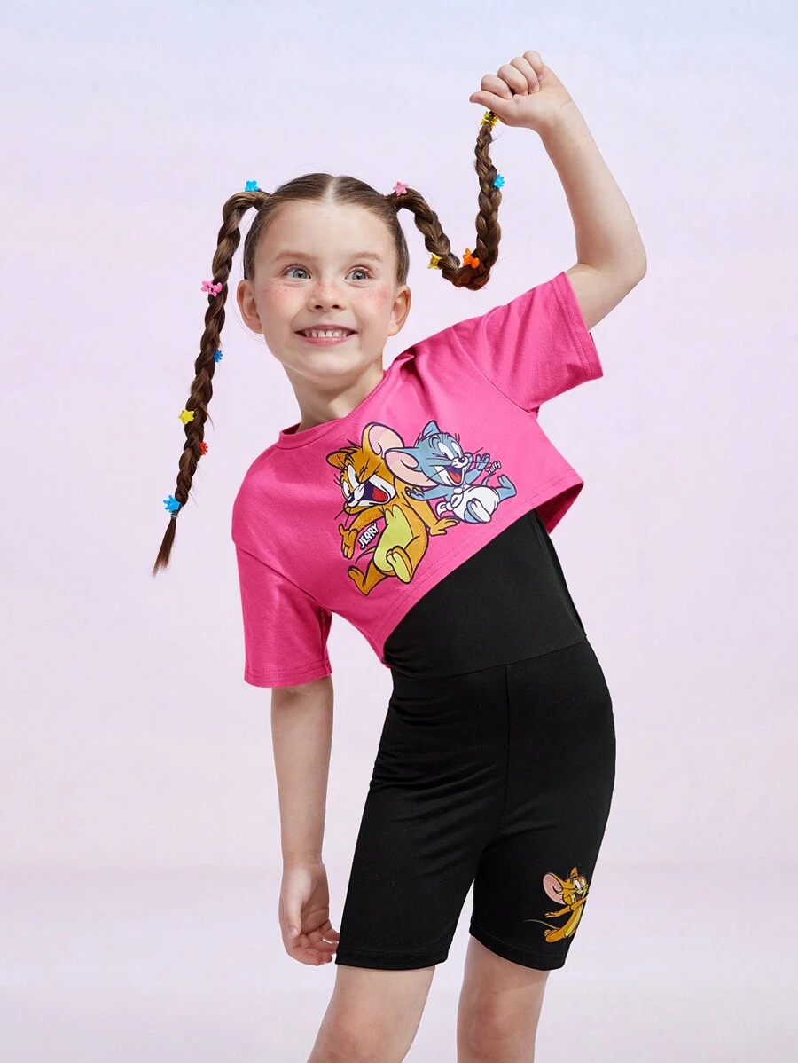 TOM & JERRY X SHEIN Conjunto Casual de Verão para Jovem Garota com Top Crop Oversize Fofo com Estampa em Carta de Desenho Animado e Ombro Caído, e Macaquinho Cami