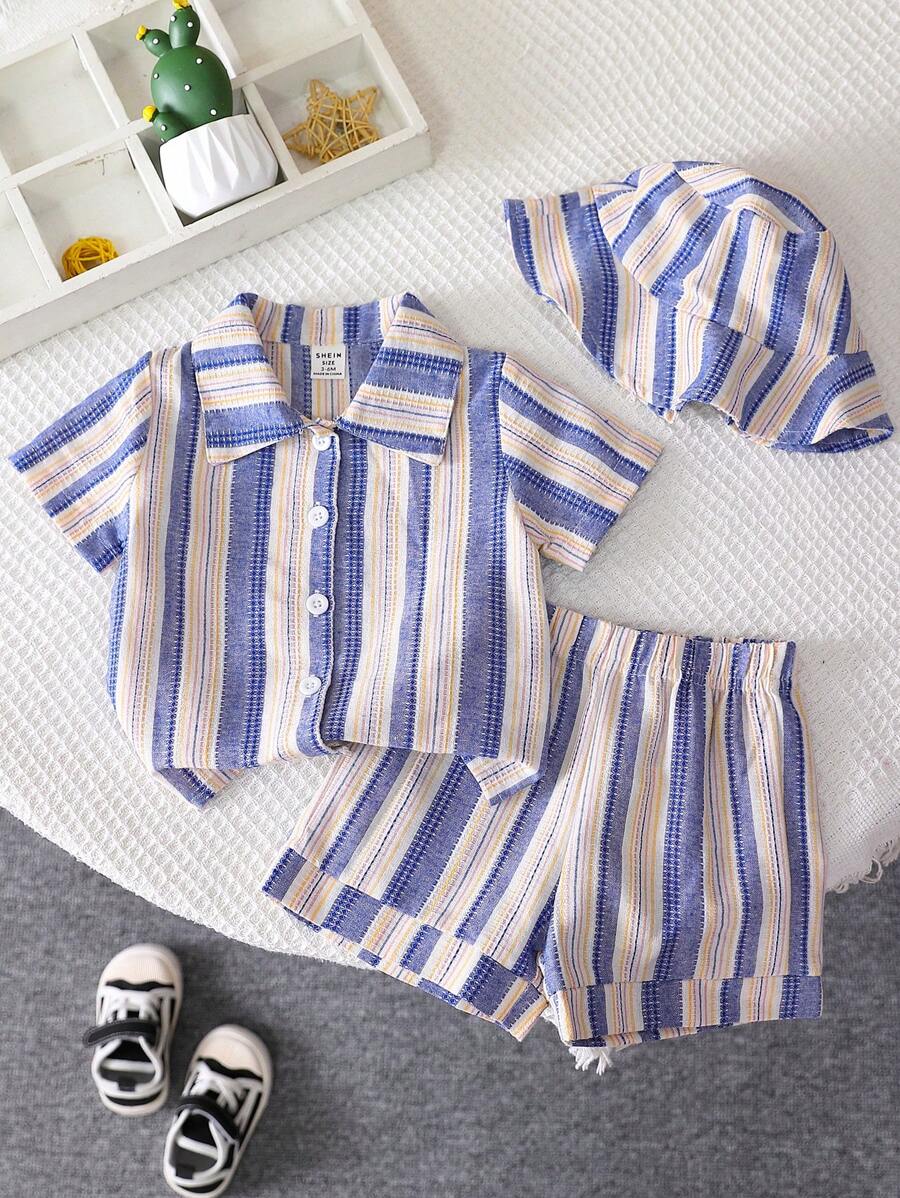 SHEIN Vintaside Kids Set di 3 pezzi per bambino, costituito da maglietta a manica corta e pantaloncini e cappello in tessuto a righe testurizzato per la moda della primavera e dell'estate