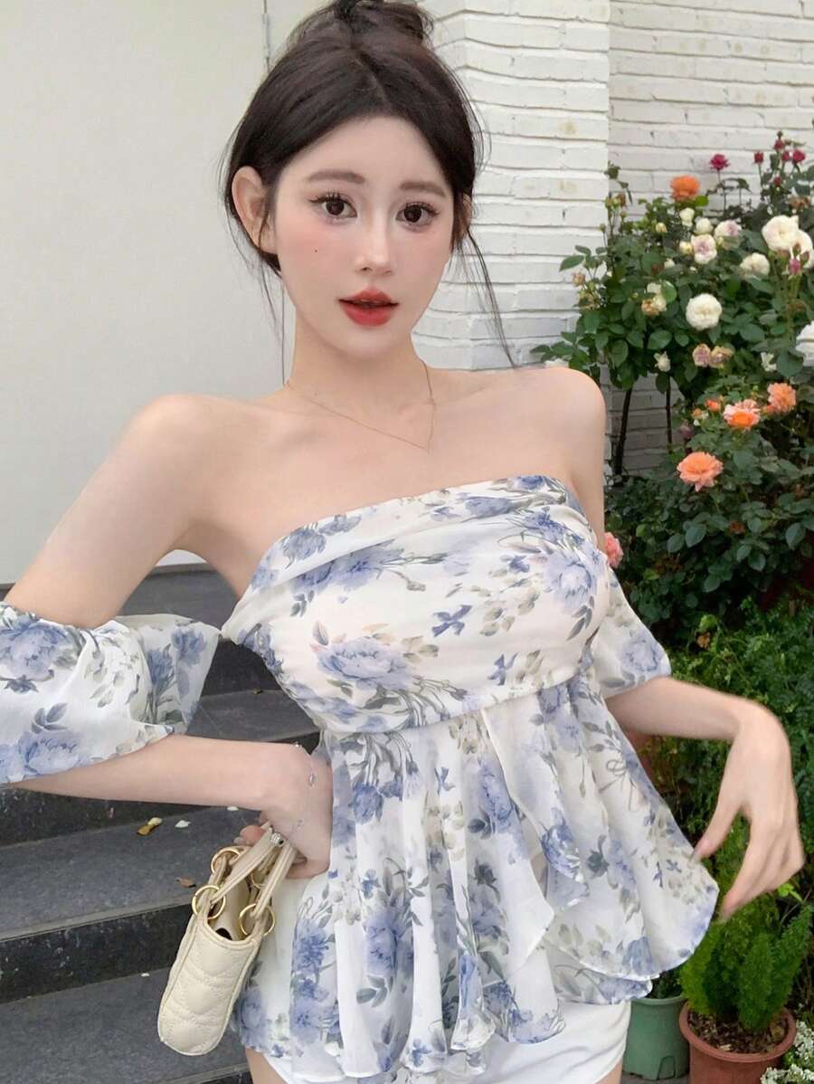 DAZY Blouse à manches courtes pour femmes avec imprimé floral, épaules dénudées, taille cintrée et manches bouffantes, tenue de croisière pour femmes, top babydoll à volants, Top épaules dénudées