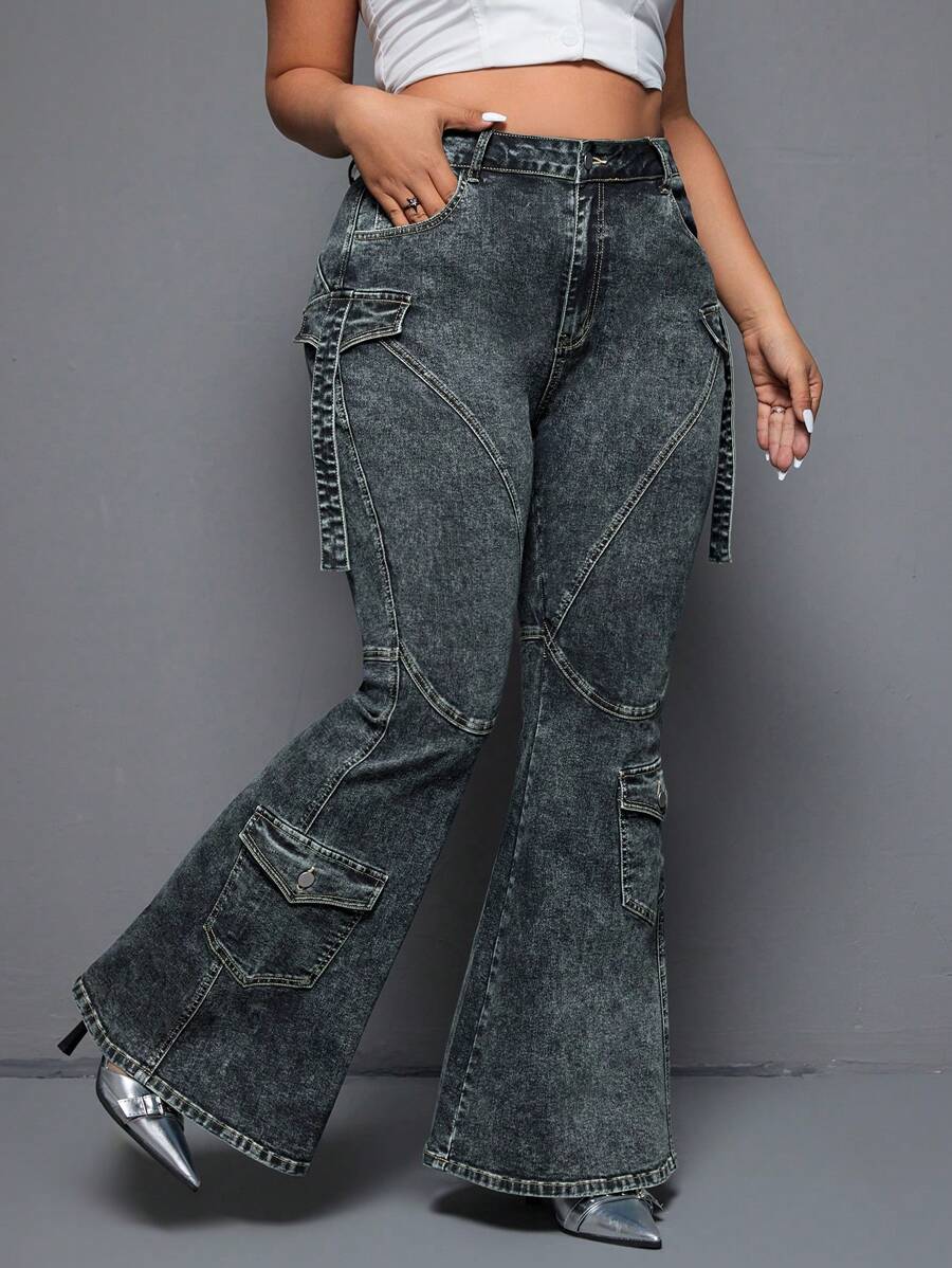 SHEIN ICON Women Plus Size Flare Jeans With Pockets And Distressed Details