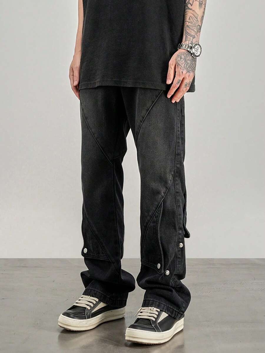 Jeans a gamba larga e colore solido da uomo con design lavato e logorato