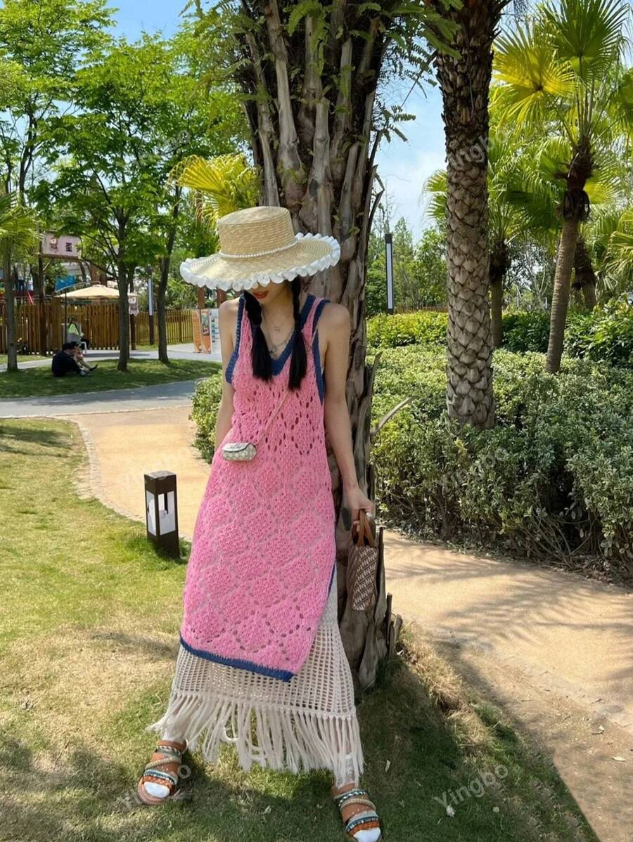 Gestreiftes, ärmelloses Strickkleid für Frauen mit Hohlraumdetails und Seiten-Schlitzen, ideal für Urlaub und Lässig
