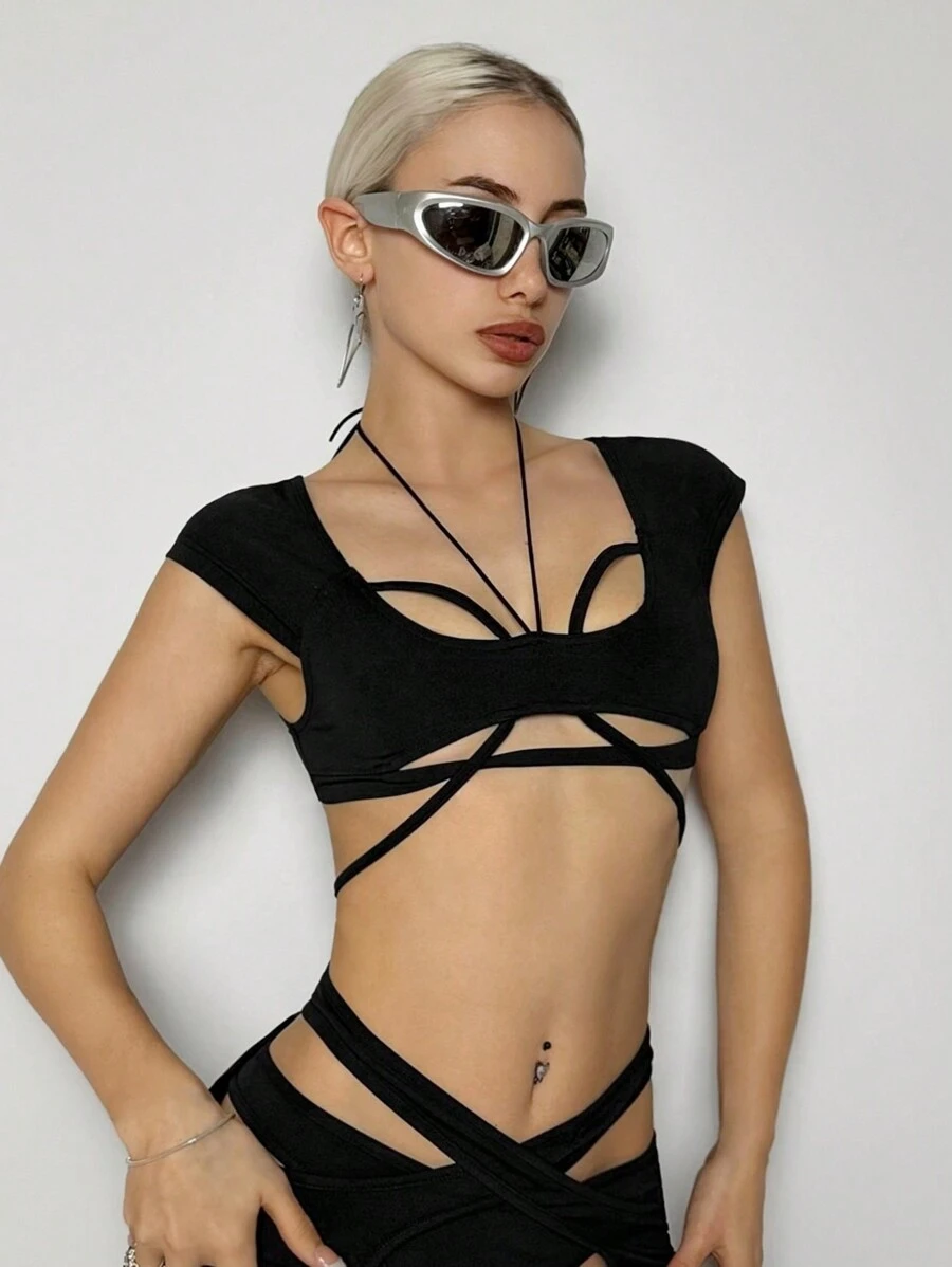 SHEIN ICON Top court et ajusté pour femme avec design de découpe asymétrique, col montant et fines bretelles, style Y2K pour l'été