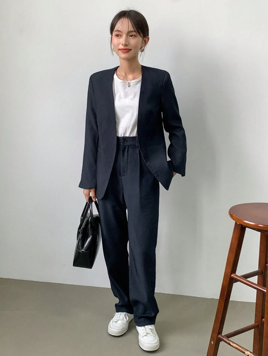 Aveloria Professional & Commuting Women's Collarless Suit, Slim-Fit, Elegant & Slim Outfit