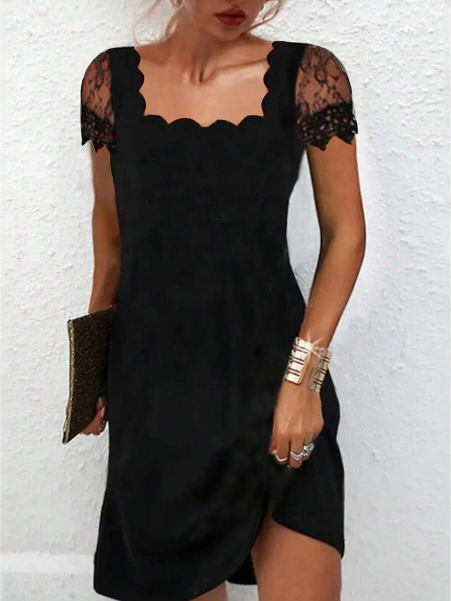 SHEIN LUNE Robe estivale extensible pour dames, encolure carrée ondulée, manches courtes avec empiècement en dentelle ajourée
