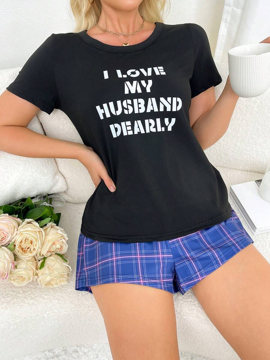 Conjunto de ropa de hogar para mujer con camiseta de manga corta impresa con eslogan y shorts de cuadros