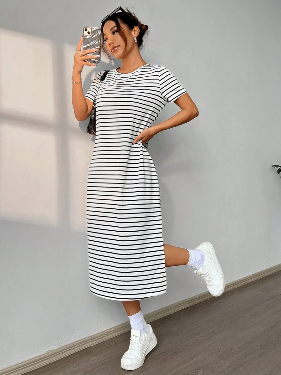 SHEIN EZwear Vestido casual de verano de manga corta tejido a rayas en blanco y negro con estampado