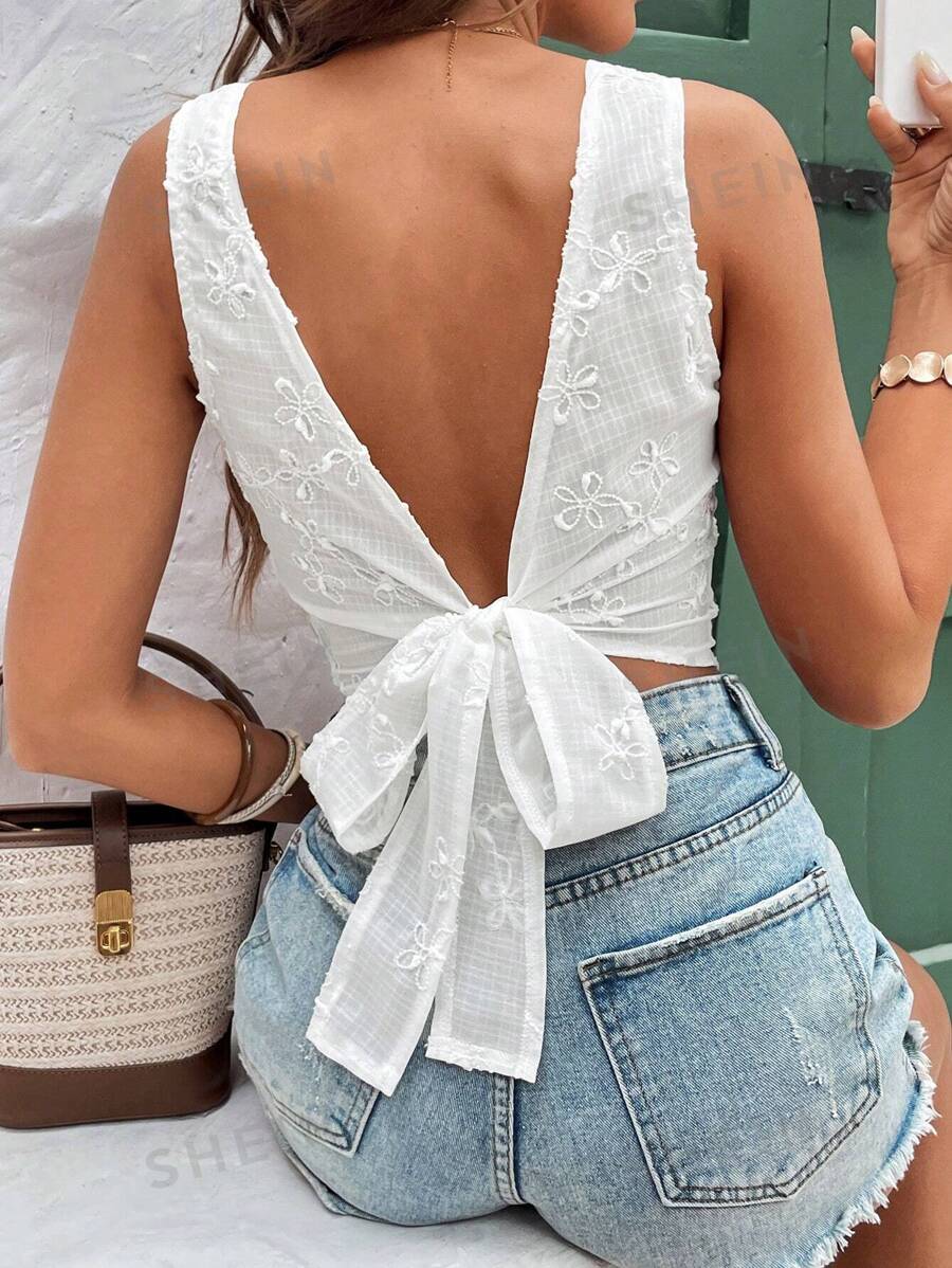 SHEIN Frenchy Blusa sin espalda y sin mangas con estampado jacquard para vacaciones de verano, ropa de vuelta al colegio, atuendos de maestros, moda, vestidos de mujer de verano, estilo de dinero antiguo, vestidos blancos de mujer, vestidos casuales de mujer, ropa para el 4 de julio, blusas de mujer, tops sin mangas