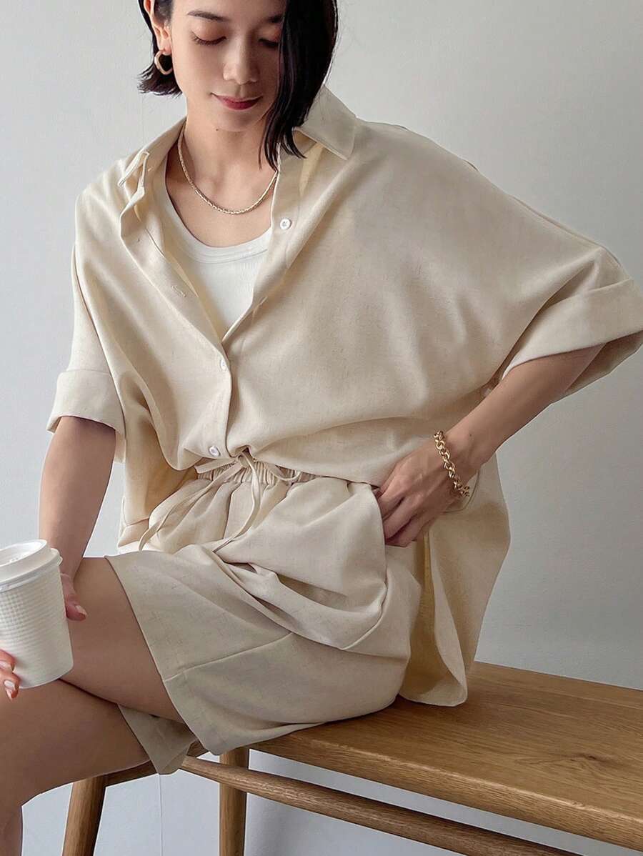 FRIFUL Chemisier boutonné unicolore et short à taille avec cordon de serrage SHEIN X AYA NAKAMACHI