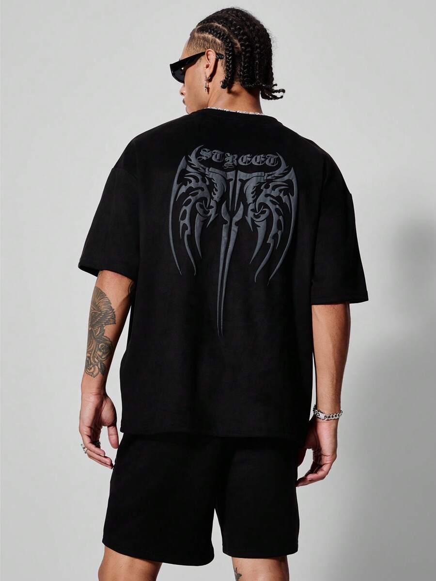 Manfinity Streetrush Conjunto de camiseta casual de manga corta con cuello redondo estampado de alas de verano para hombre y pantalones cortos con cintura con cordón