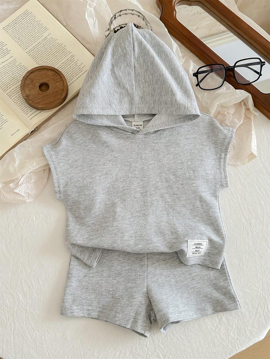 Baby Boy And Girl Gray 2pcs Hooded Short Sleeve Top With Decorative Patches And Loose Knitted Shorts, Casual, Comfortable, Breathable Fabric, Suitable For All-Match And Cute Outfits, Fashionable For Daily Wear, Korean Style, Perfect For Staying At Home, Or Going To School