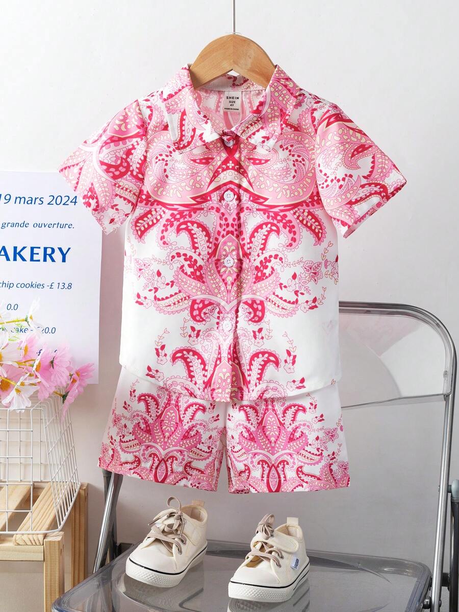 SHEIN 2pcs Toddler Girls' Casual & Formal Style Collared Digital Printed Short-Sleeve Cardigan Shirt And Digital Printed Shorts Set, Summer