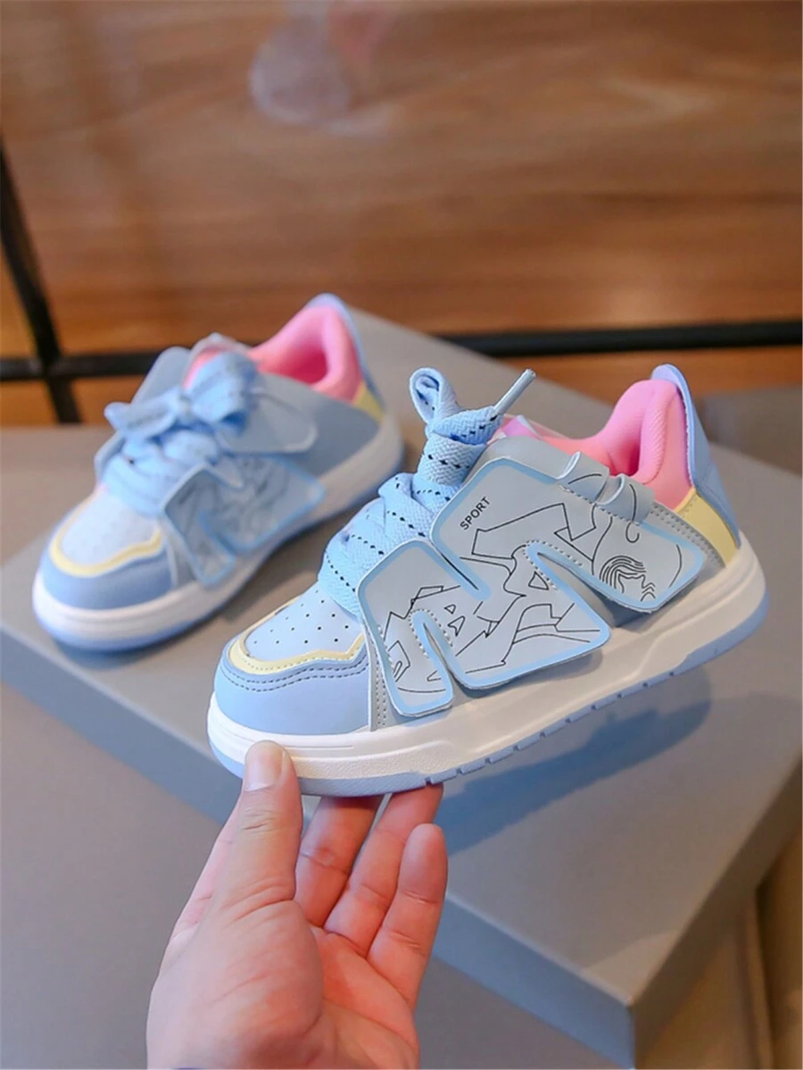 New Graffiti Design Breathable Anti-Slip Soft Sole Children's Sneakers For Sports, Skateboarding Or Casual Wear. With Exquisite Lasting Craftsmanship And Foot Support Design.