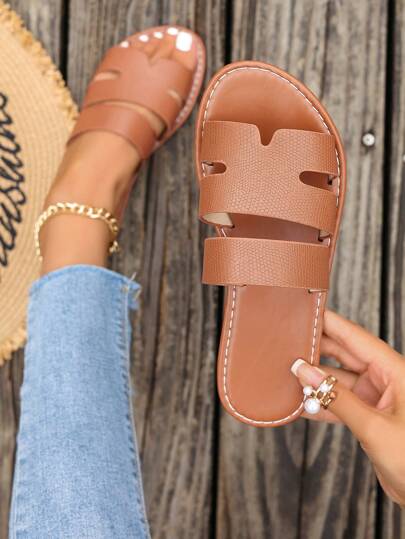 New Spring/Summer Fashion Casual Women Slip-On Platform Slippers, Strap Outdoor Sandals, Comfortable Flat Heel Round Toe Summer Beach Sandals, Minimalist Style