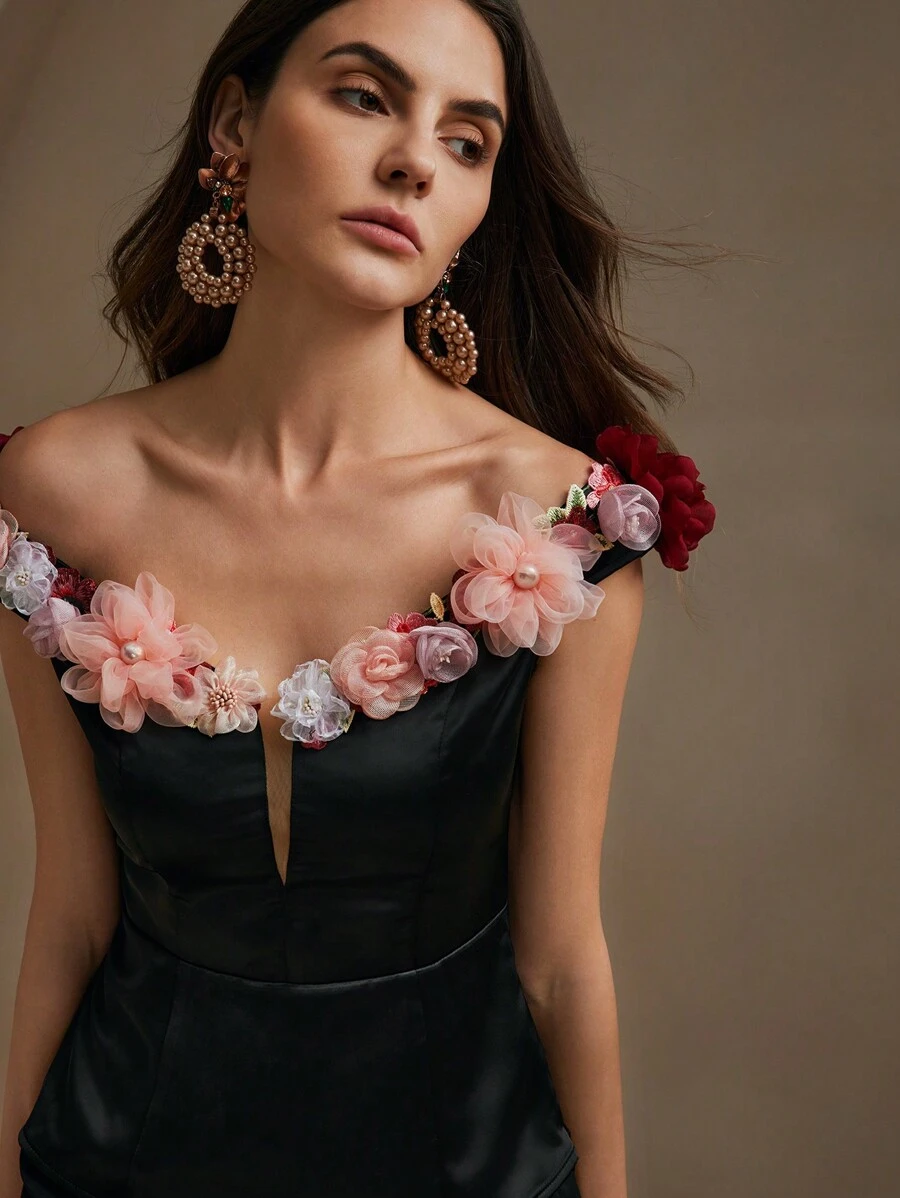 Anewsta Elegant And Beautiful Deep V-Neck 3D Floral Women's Top