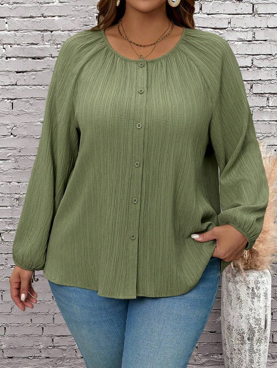 EMERY ROSE Blusa con botones al frente de manga larga en tela lisa para uso diario (tallas grandes)