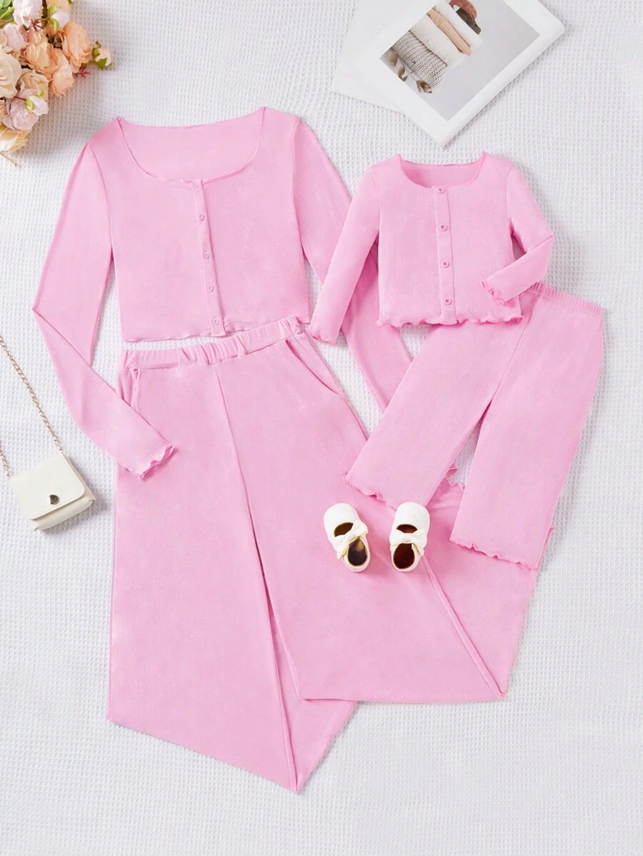 SHEIN Set abbinato di maglietta e pantaloni in maglia elastica scintillante colore rosa ghiaccio casual, adatto per uscire, per bimba e mamma (set da 2 pezzi venduti separatamente)
