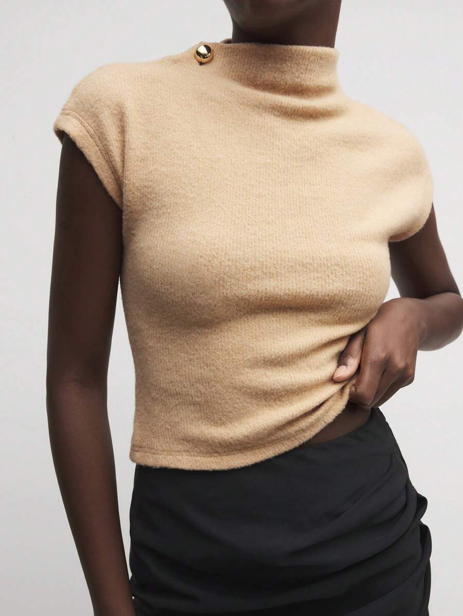 BizChic Sleeveless Stretchy Slim Fit Top With Metal Buckle, Professional Outfit Fall Women Outfits