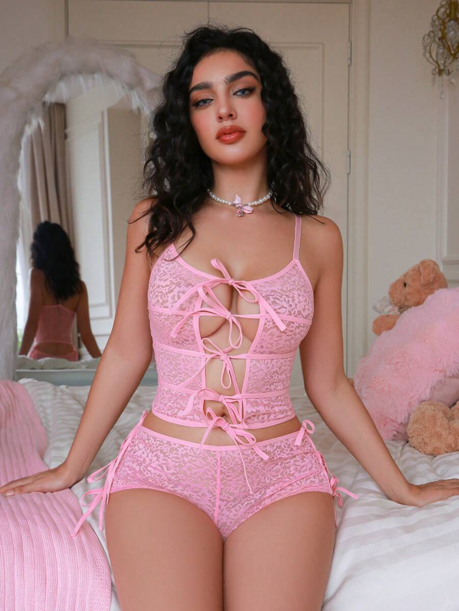 PetitDoll Damen BH Bralette und Höschen Set mit Kreuzschnürung in einfarbiger Einfarbig und Cut Out Aussparungen als sexy Dessous
