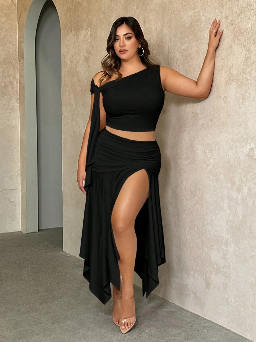 SHEIN BAE Plus-size dames zomer zoete vakantie dating witte gebreide tubetop met asymmetrische zoom en design sense rok 2 stuks/set