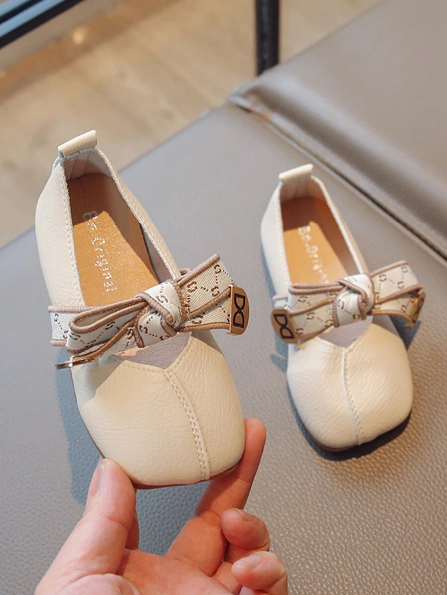 1 par de Sapatos Baixos para Meninas, Estilo de Princesa Bonito com Decoração de Borboleta, Sola Macia e Antiderrapante, Adequado Para Todas as Estações