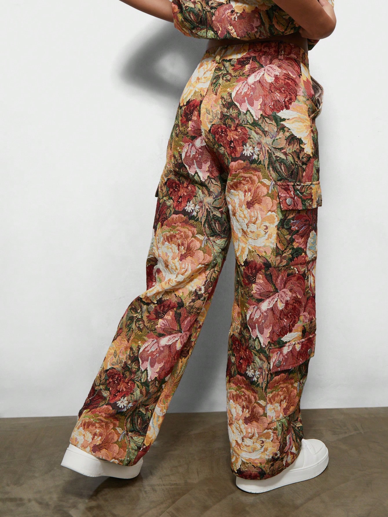 【MARGARIN FINGERS】25ss FLORAL CARGO PANTS Buy Relaxed Fit Cargo Pant for USD 74.00 | Silver Jeans US New