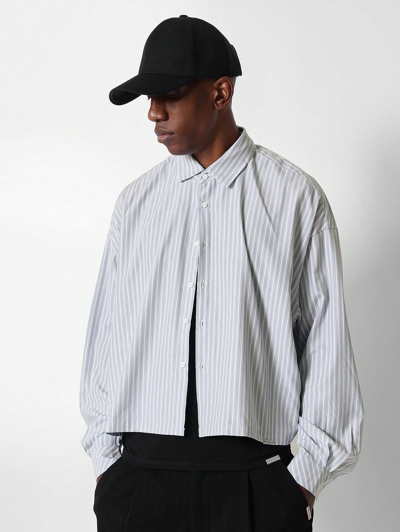 Crop Fit Long Sleeve Pinstripe Shirt｜Sumwon