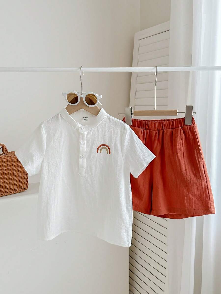 SHEIN 2 Piezas/set Camisa De Manga Corta Y Shorts Impresos Cómodos Y Casuales Para Niños Jóvenes