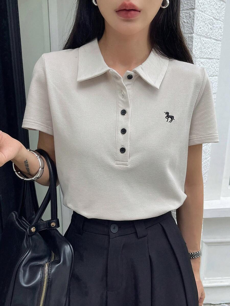 DAZY Women Plain Simple Daily Wear V-Neck Embroidery Decor Short Sleeve T-Shirt